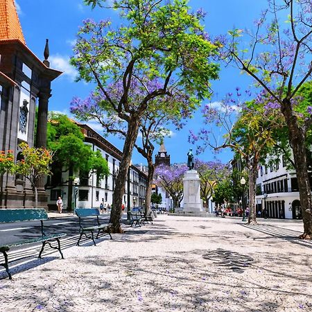 Stylish Apartment With Balcony And Amazing Views Over Funchal And The Sea Funchal (Madeira) Exterior foto