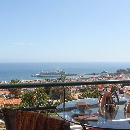 Stylish Apartment With Balcony And Amazing Views Over Funchal And The Sea Funchal (Madeira) Exterior foto