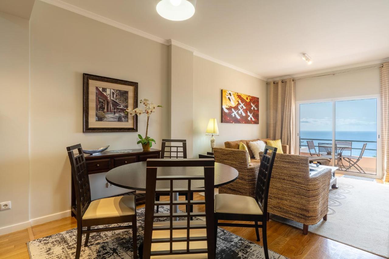 Stylish Apartment With Balcony And Amazing Views Over Funchal And The Sea Funchal (Madeira) Exterior foto