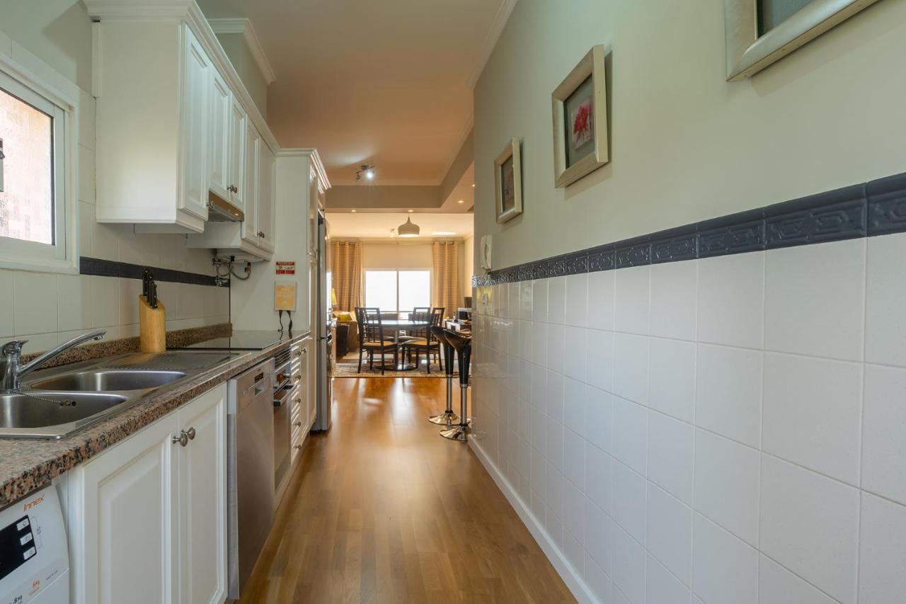 Stylish Apartment With Balcony And Amazing Views Over Funchal And The Sea Funchal (Madeira) Exterior foto